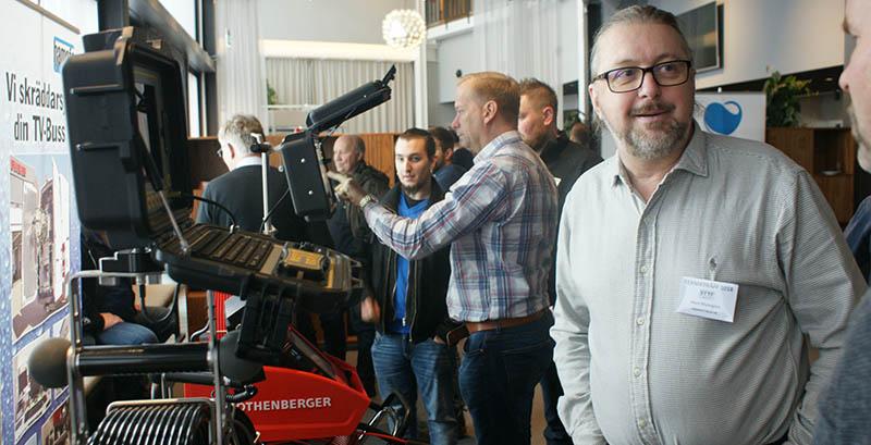 Det var trångt bland utställarnas montrar när tillfälle gavs att titta närmare på produkterna.